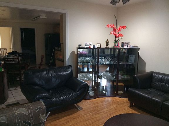 3rd image of 6 Croton Ave