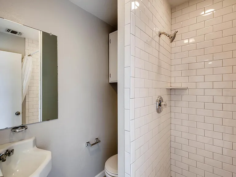 405 Quentin Dr — Photo 20