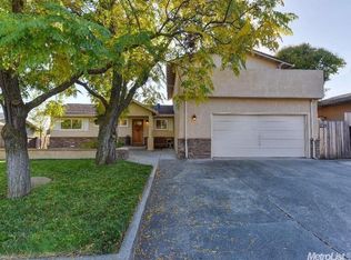 120 Briarcliff Dr, Folsom, CA
