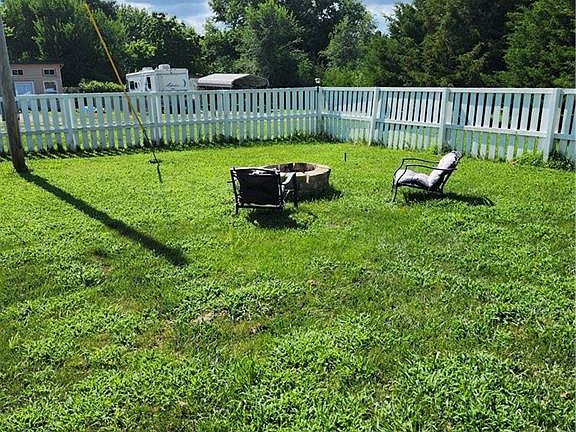5th image of 42 Timber Ln