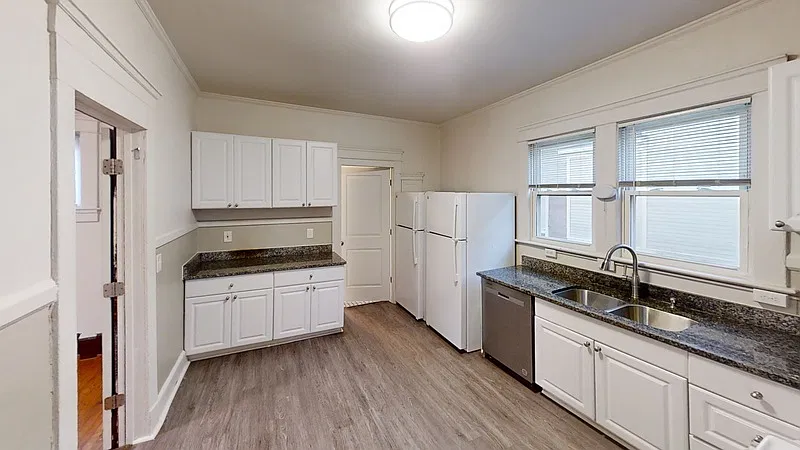 5 bed, 2.0 bath, 1494 sqft, $6,200 — Photo 4