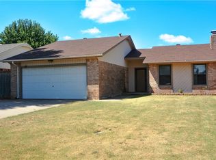 1925 Greenway Ave, Yukon, OK 73099