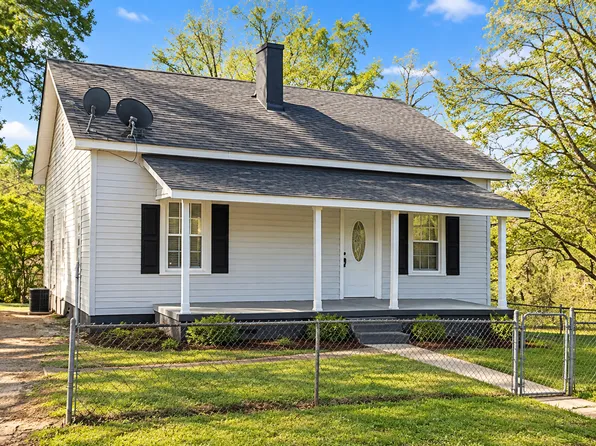 37 Norwood St, Greenville, SC 29611