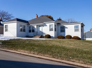1275 Adeline St, Dubuque, IA 52003