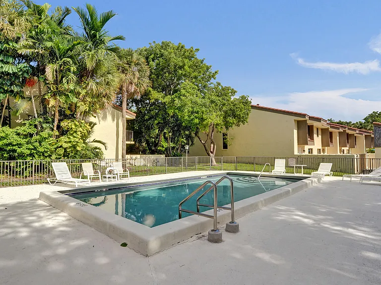 1330 NW 13th St #3 — Photo 3