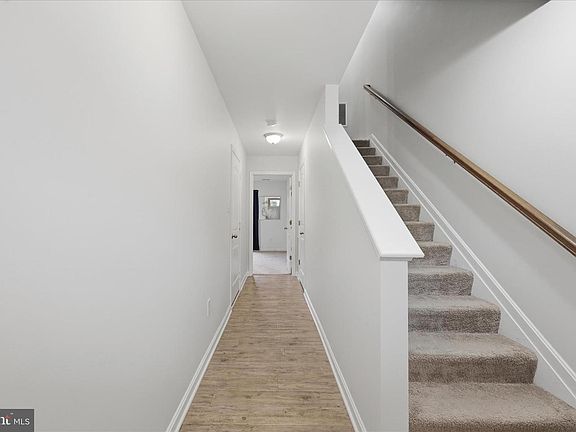 5th image of 227 Magellan Dr