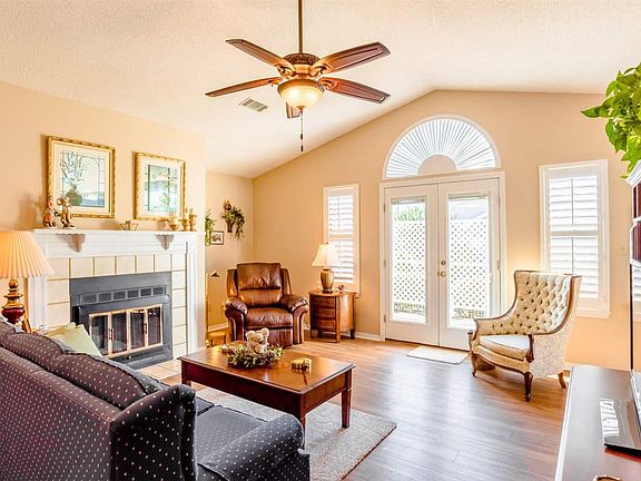 2nd image of 5051 Grande Dr APT J1