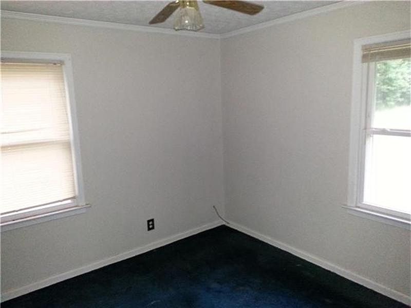 2nd image of 218 Geary Dr