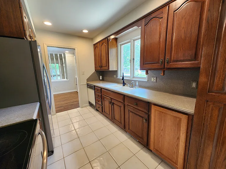 22470 Marter Rd — Photo 17