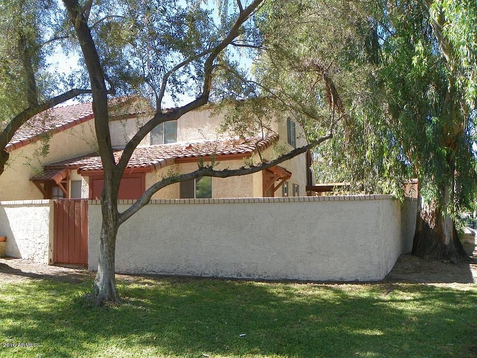 1st image of 1601 S River Dr