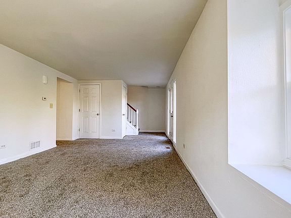 5th image of 37896 N New York Ave