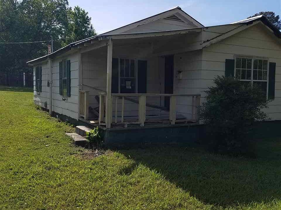 2nd image of 608 Idlewild St