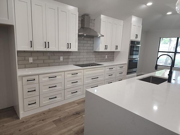 4th image of 114 Wild Oak Ln