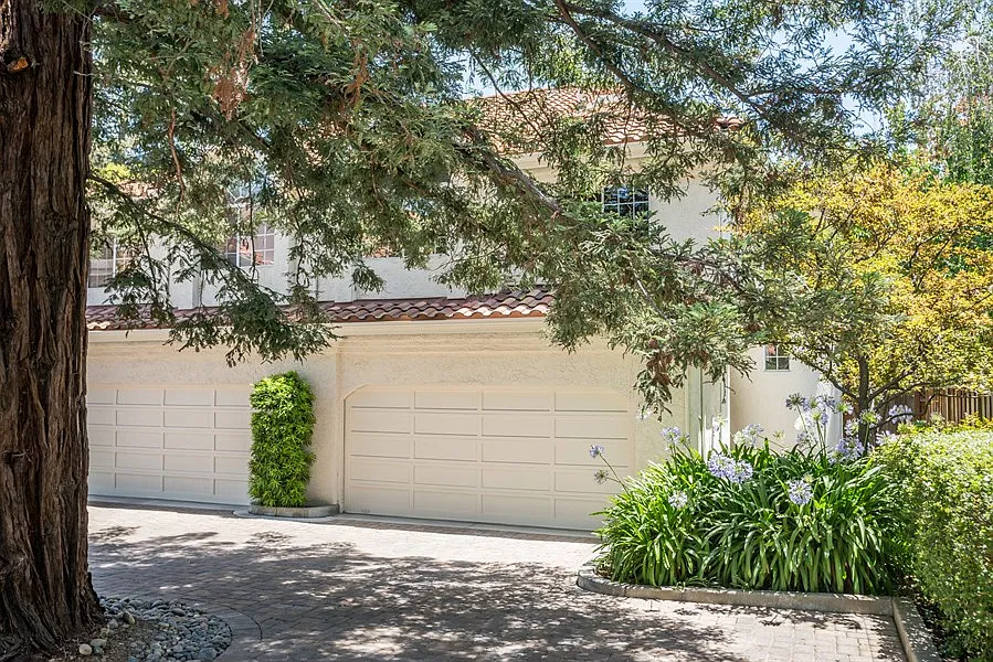 1224 Capri Dr photo 1