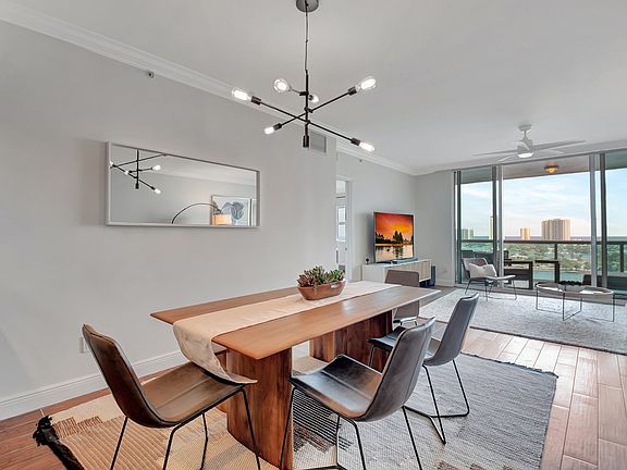 5th image of 2640 Lake Shore Dr Unit 1411