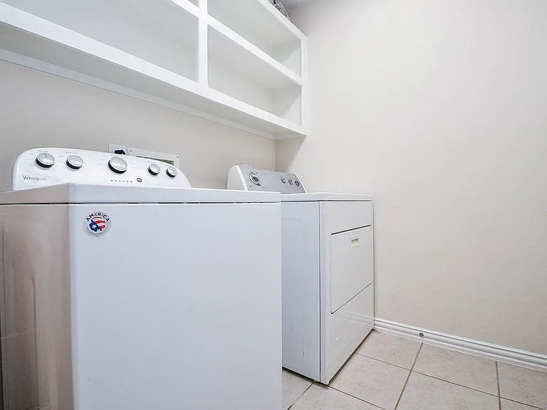 18006 Willow Cliff Ln — Photo 24