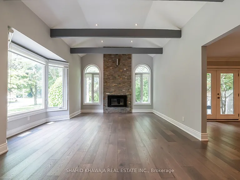1590 Yew St — Photo 6