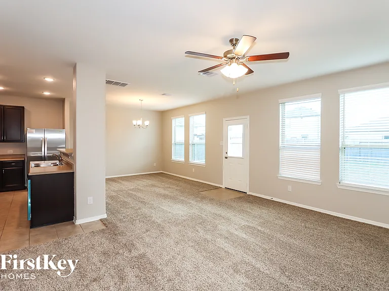 9935 Yanet Grove Ln — Photo 4
