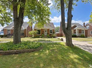 15213 Champaign Rd, Allen Park, MI 48101