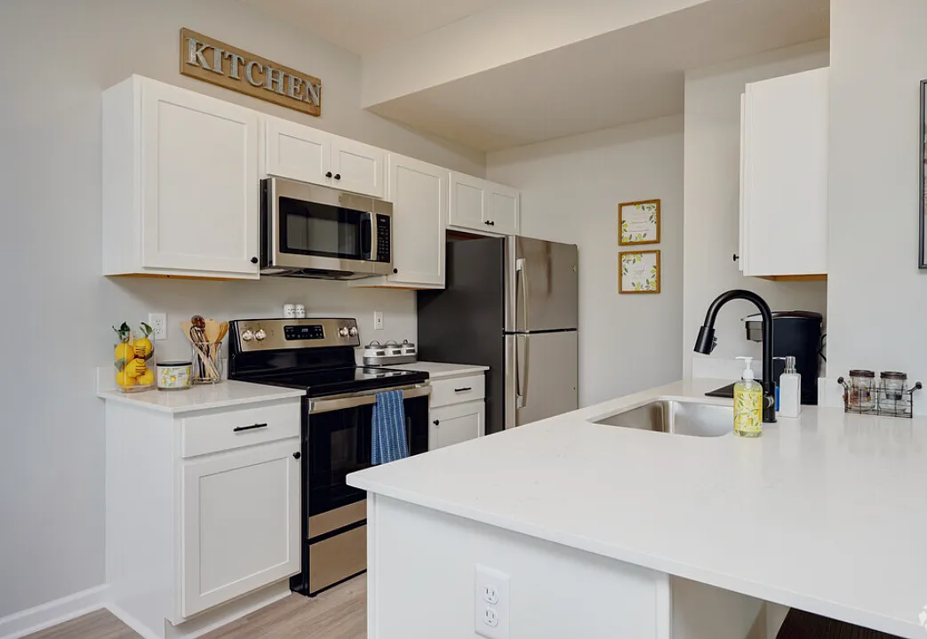 The Townhomes @ Oakridge Glen — Photo 3