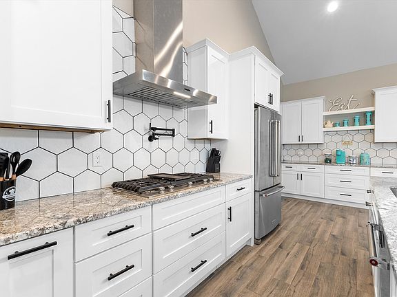 5th image of 1645 16th Ave SE