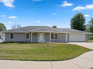 110 5th Avenue Ct, Coggon, IA