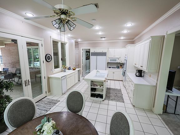 5th image of 1 Summer Creek Way