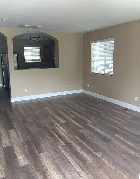 417E — Photo 2