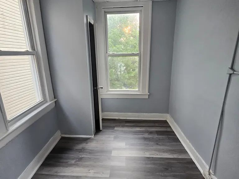 257 S 11th St #2AA — Photo 7