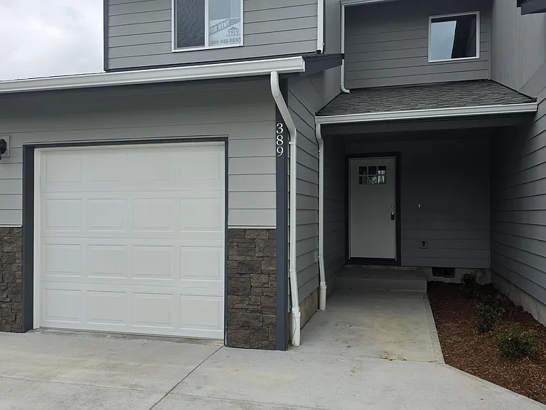 389 Clover St — Photo 1