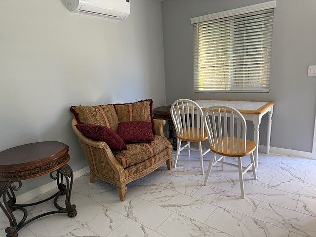 1st image of 1938 Massachusetts Ave Room 1