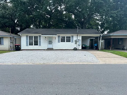 402 Sunset Dr Photo 1
