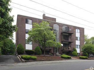 27 North St APT 2B, Stoneham, MA 02180