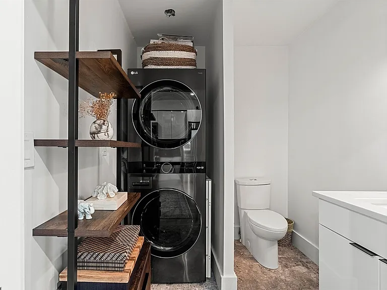 4 Everett Pl #1 — Photo 15