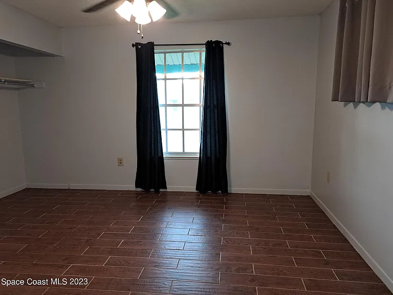 1311 Cindy Cir NE — Photo 9