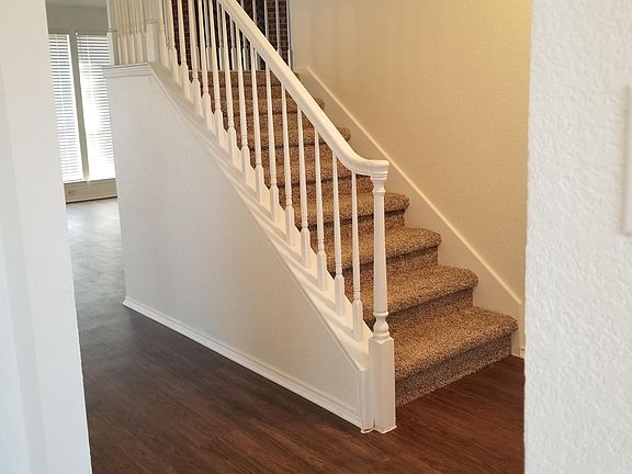 3rd image of 17927 Holderness Ln