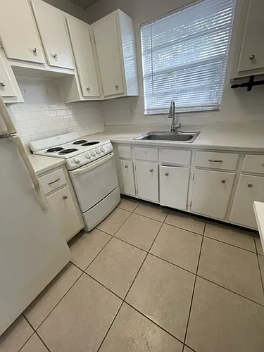 5926 Thomas St Photo 1