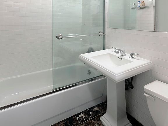 3rd image of 400 Central Park W APT 6J