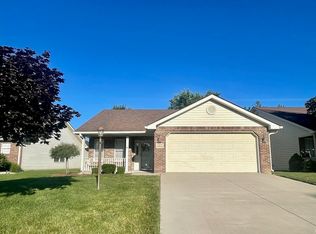 1117 N Saybrook Ln, Muncie, IN 47304