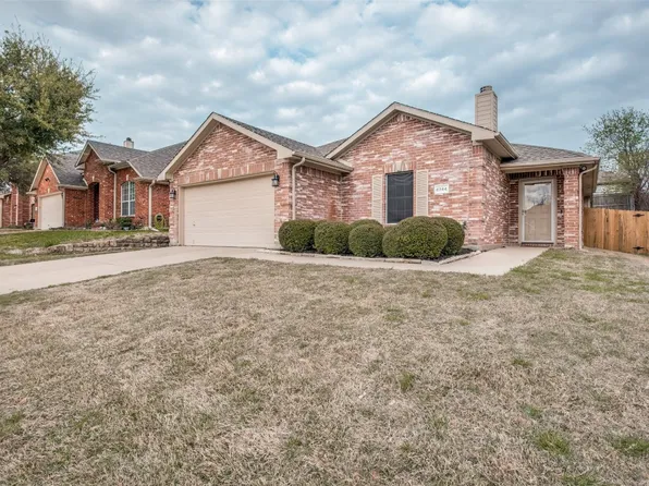 6744 Geyser Trl, Watauga, TX 76137