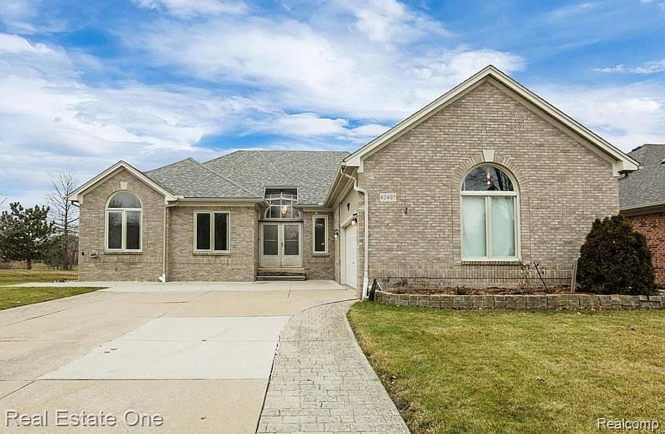 1st image of 40497 Riverbend Dr