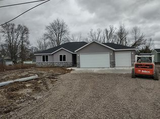 4421 River Rd, East China Township, MI 48054