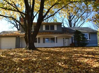 63 Everitts Hill Rd, Flemington, NJ 08822