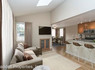 810 2nd Ave APT 5, Kirkland, WA 98033