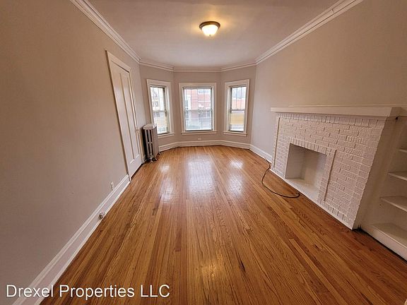 3rd image of 2251 W Eastwood Ave APT 2