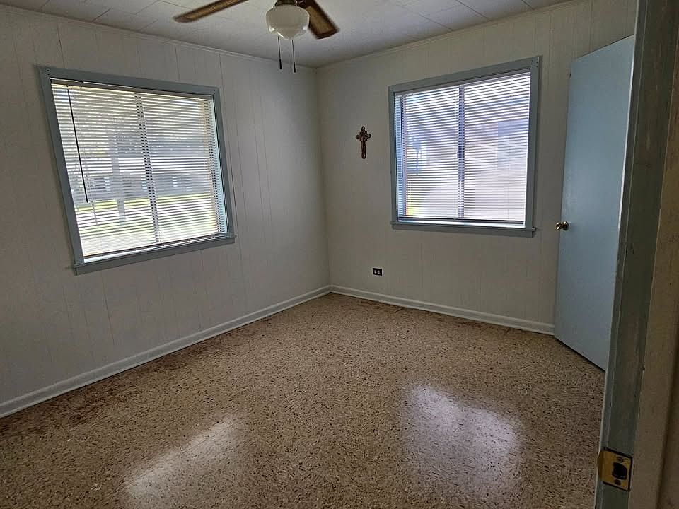 1st image of 1602 Zez St