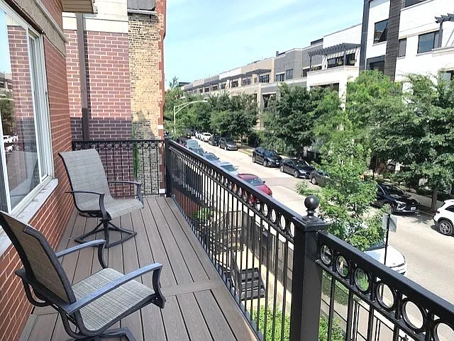 1327 W Walton St #2 — Photo 33