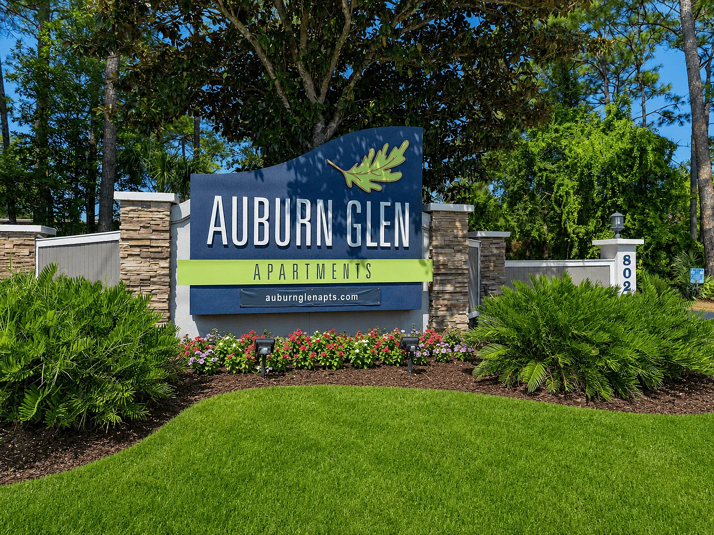 Auburn Glen Apartments — Photo 2