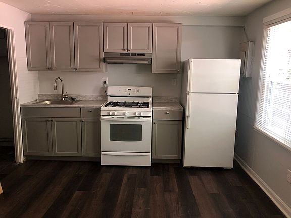 4th image of 2563 Southdene Ave
