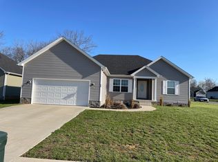 674 Pleasant Meadow Ln, Bowling Green, KY 42101